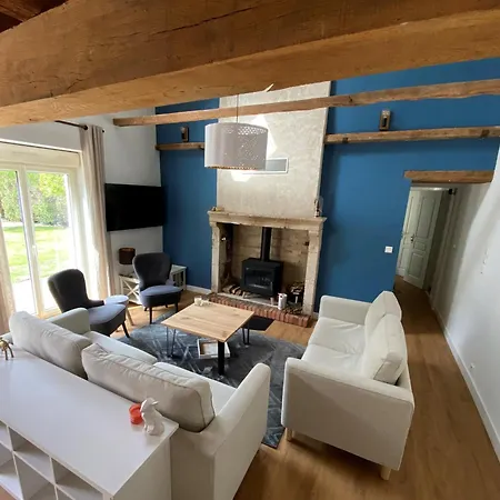 Holiday home Aux Premieres Loges - Gite De Charme Proche Du Circuit